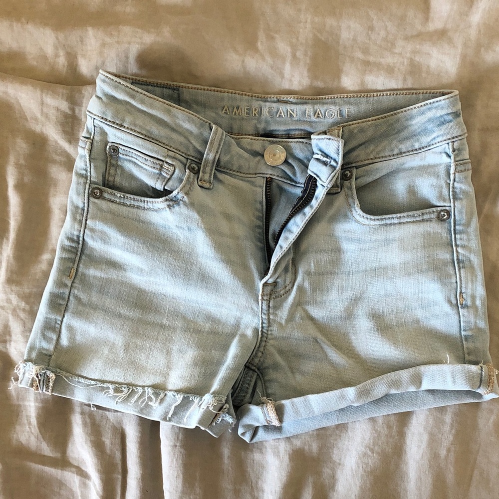AE stretch jeans shorts size 0 light wash